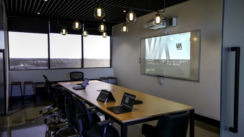 Interactive Boardroom with Wireless Projection